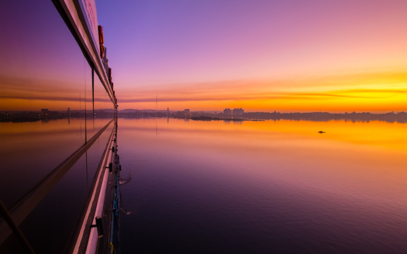 Un coucher de soleil depuis une croisière en Égypte